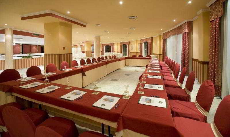 Bluecity Caceres Golf Facilidades foto